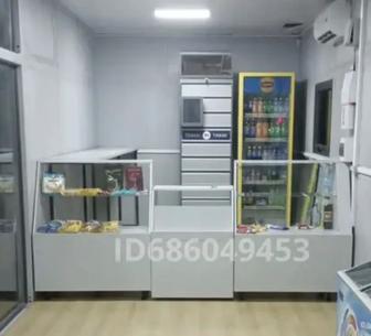 Продам торговые витрины и стол барный