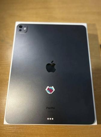 Планшет Apple iPad Pro 13 2024 Wi-Fi 13 дюйм 8 Гб/256 Гб черный.