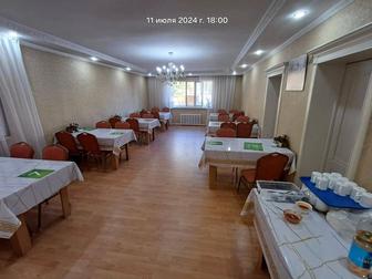 Столы и стулья для столовой