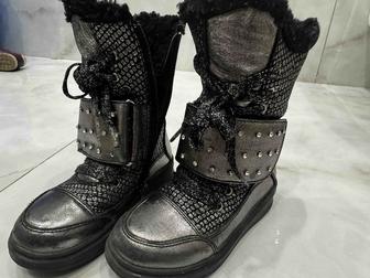 Детскую зимнюю сапожки