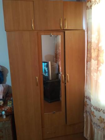 Продам шкаф