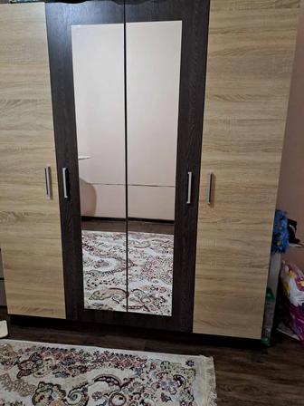 Продается спальный гарнитур !
