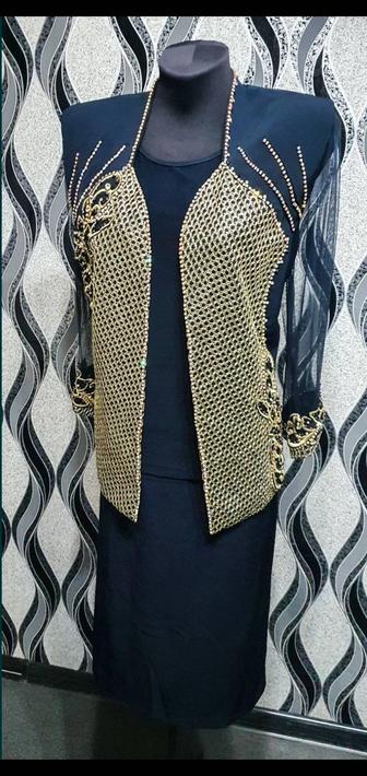 Вечерний костюм с юбкой