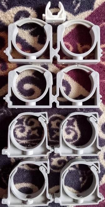 Клипсы/ Крепление для труб продаю