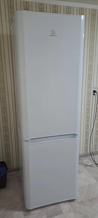 Холодильник индезит