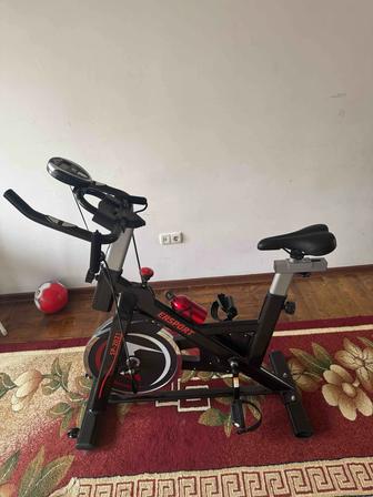 Продаю велотренажер ERSPORT