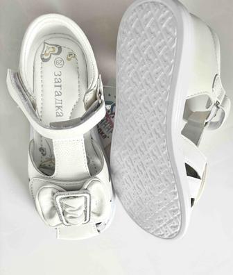 Сандалии на девочку рр29. Размер в размер. Ортопедическая стелька, кожа.