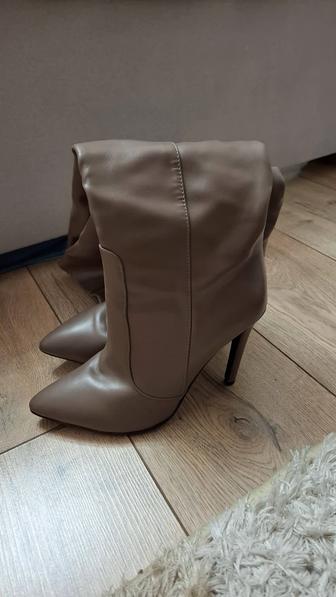 Женский сапоги