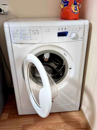 Стиральная машина indesit