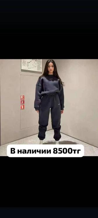 Продам спорт костюм