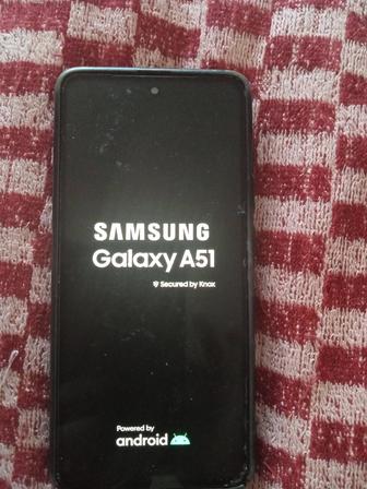 Продам бу ,смартфоны пять штук Самсунг,и редми 6