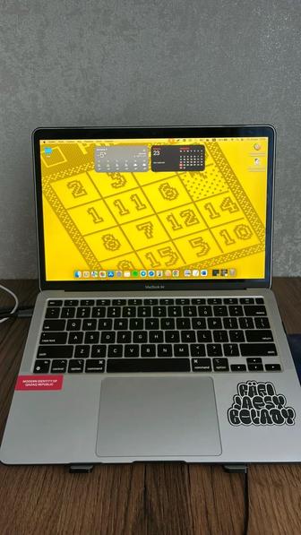 Macbook Air M1 8/512gb