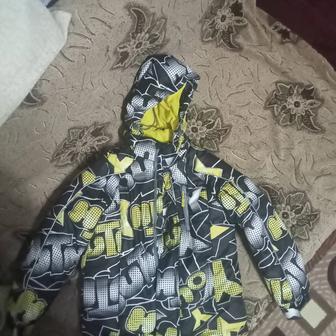 Продам зимний комплект на мальчика