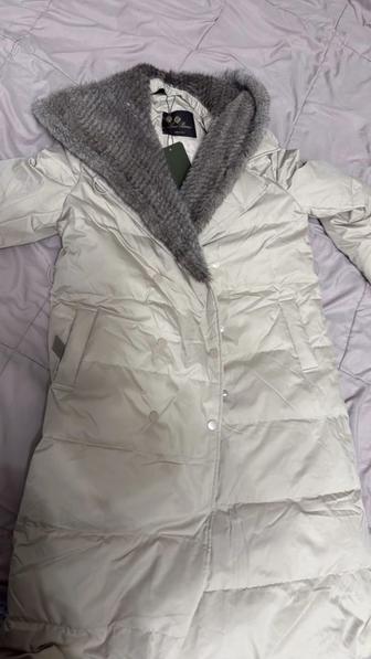 Продам зимнюю куртку Loro Piana