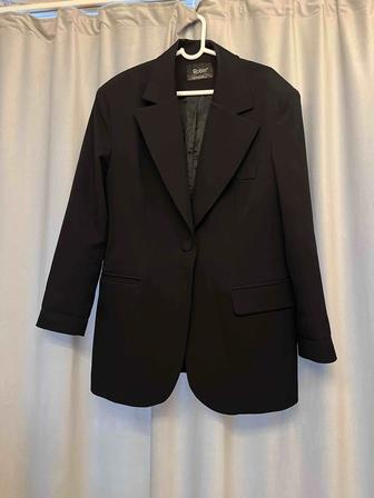 Костюм ,женская одежда