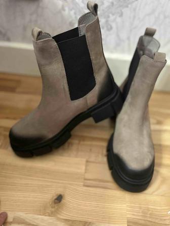 Продам челси зимние из нубука новые