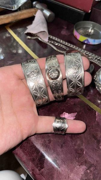 Продам браслеты с кольцом срочно
