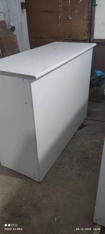 Прилавок для магазина с кассовой зоной