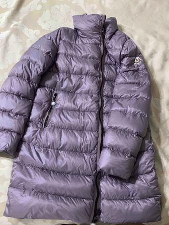 Продается женская куртка Moncler до колен