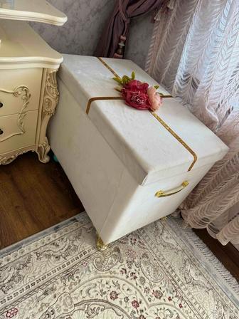 Сундук велюр, для приданного. Цена общий