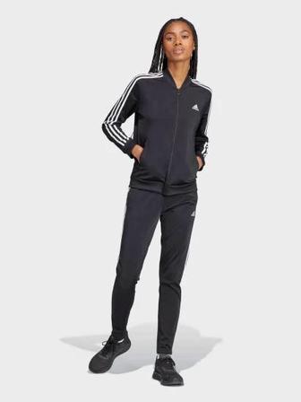 Продам женский костюм Adidas