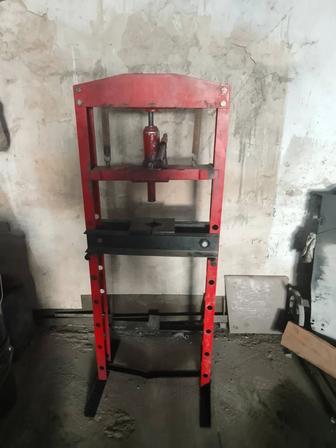 Продам пресс ручной