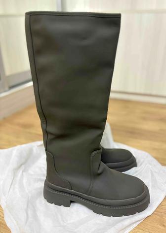 Продам зимние сапоги