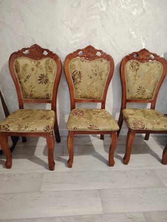 Продам стулья 8 штук бу