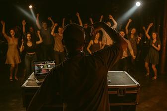 DJ на мероприятия, церемонии, тусовки и вечеринки по случаю выпуска