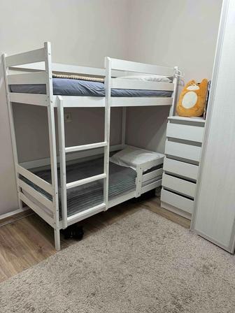 Продам двухъярусную кровать