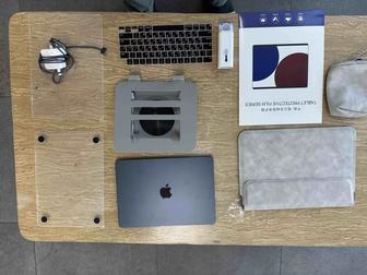 MacBook Air 13 M2 16/256 ГБ ПОДАРКИ (Гарантия до марта 2026)