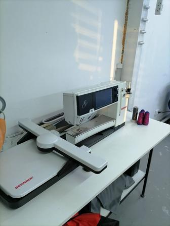 Продам б/у вышивальную машинку в хорошем состоянии