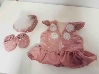 Продам на девочку костьюм на мероприятия на годик тусау кесер и дорожку