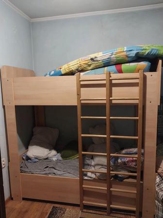 Двухэтажная кровать продам