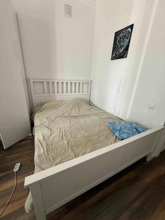 Продам кровать с матрасом