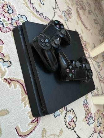 Ps 4 slim