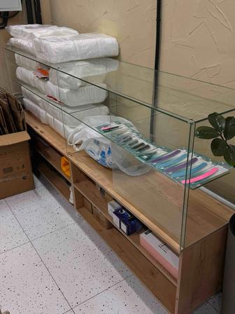 Продам срочно витрину