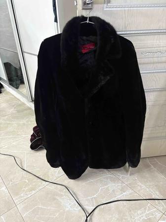 Продам мужскую мутоновую шубу с норковым воротником