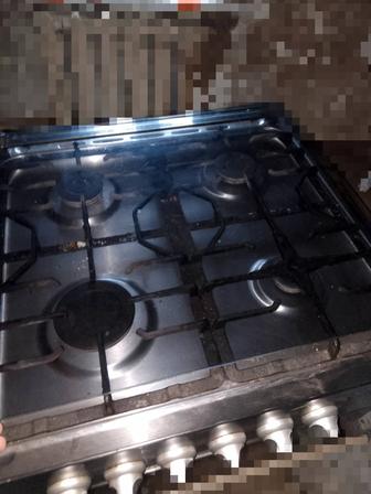 Продам газ плиту