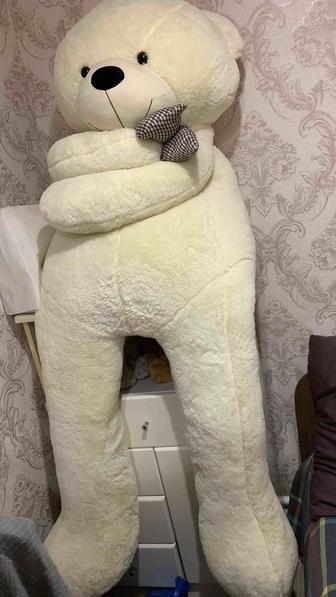 Продам плюшевого медведя