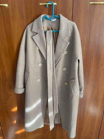 Пальто песочного цвета