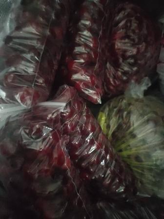 Продам домашнюю, крупную, замороженную вишню