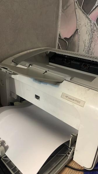 Продам принтер в отличном рабочем состоянии . Hp laser