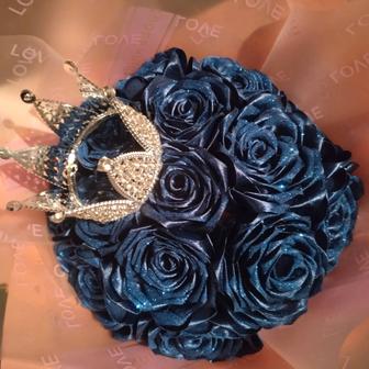 Создаю роскошные розы из атласных лент