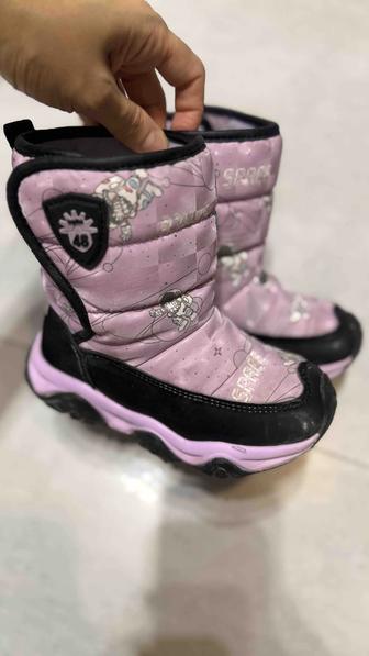 Зимние дутики. Зимние сапоги на девочку