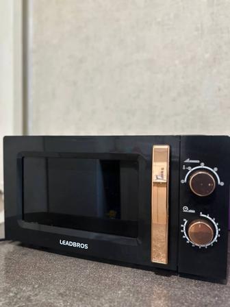 Продам микроволновку (б/у, отличное состояние) в связи с переездом