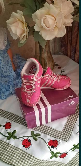 Фирменые кросовки ADIDAS