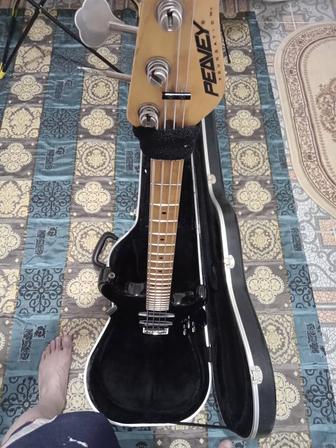 Продам Басгитару Peavey Foundation.1988г.Комбоусилитель Markbass,500W.