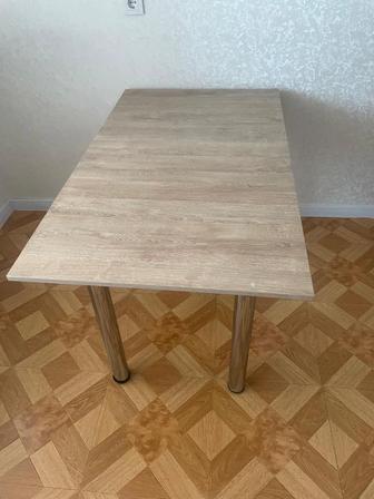 Продам стол офисный , обеденный