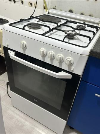Продам б/у газовку Beko